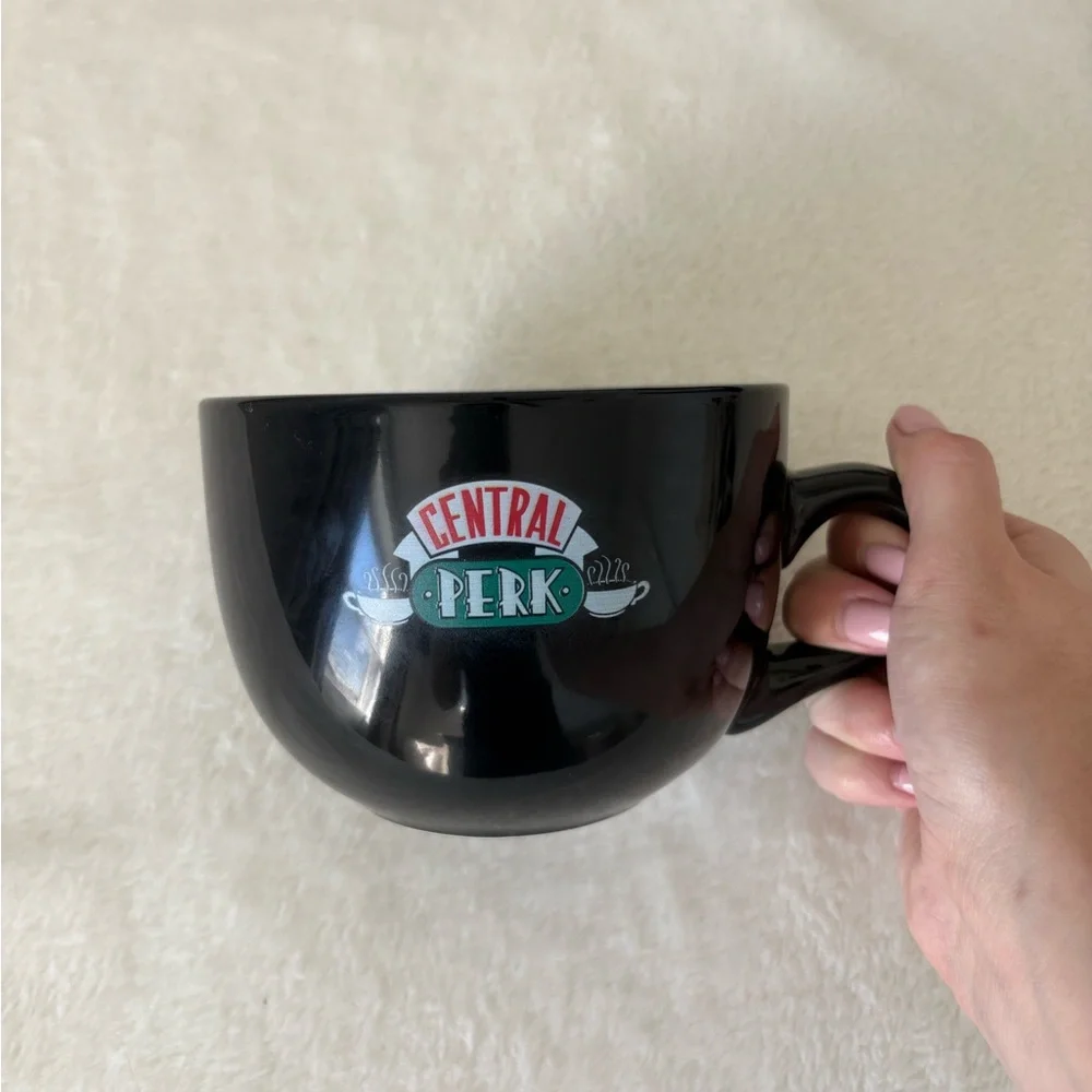 FRIENDS Central Perk Mug - Picture 1 of 2